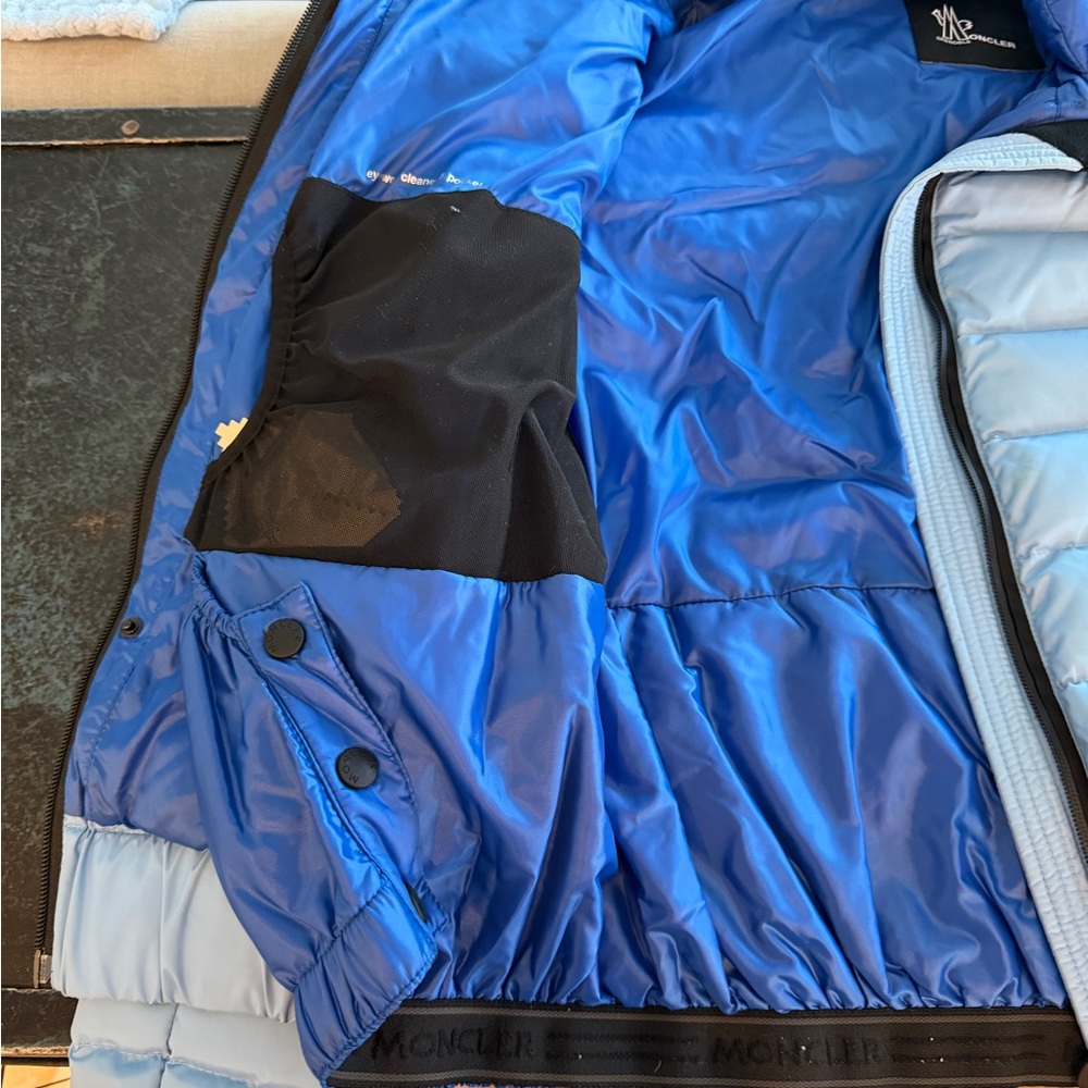 Moncler women’s Light Blue winter coat - Picture 4 of 7